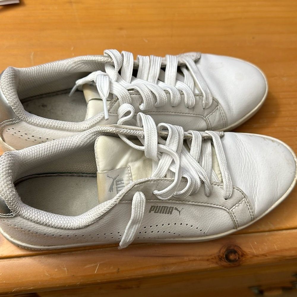 Puma tennis shoes size 7.5